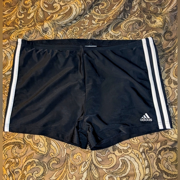 Adidas Shorts Side Striped 🖤🤍 - Picture 1 of 3